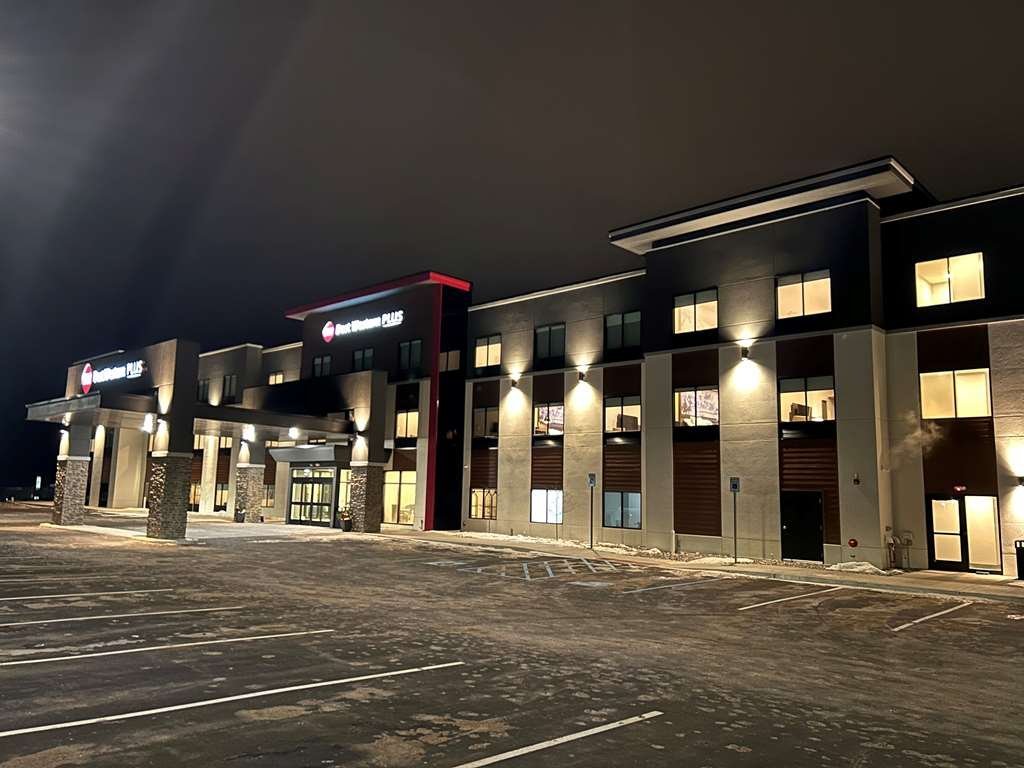 Best Western Plus Marquette Hotel & Suites