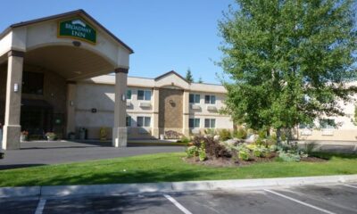 Broadway Inn