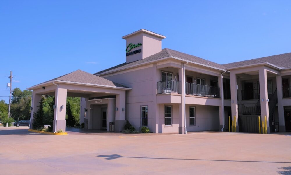 Catoosa Inn & Suites