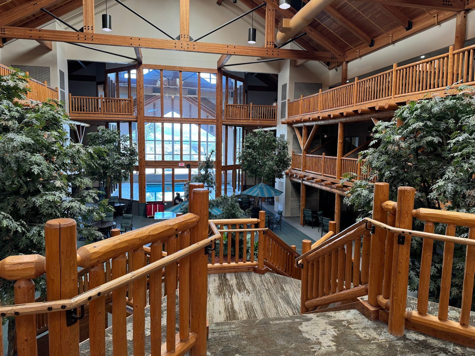 C'mon Inn Hotel & Suites