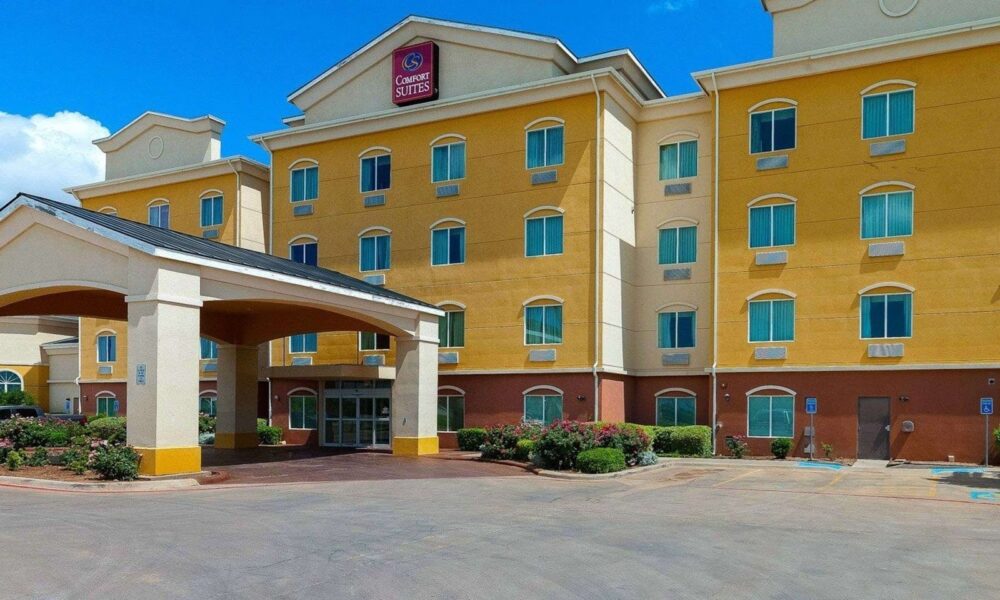 Comfort Suites University
