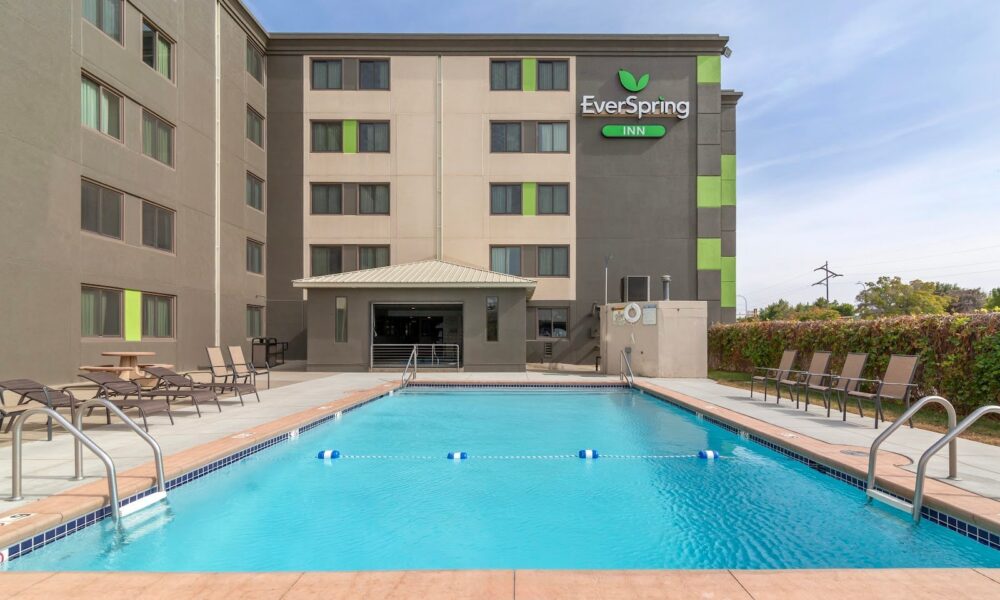 Everspring Inn