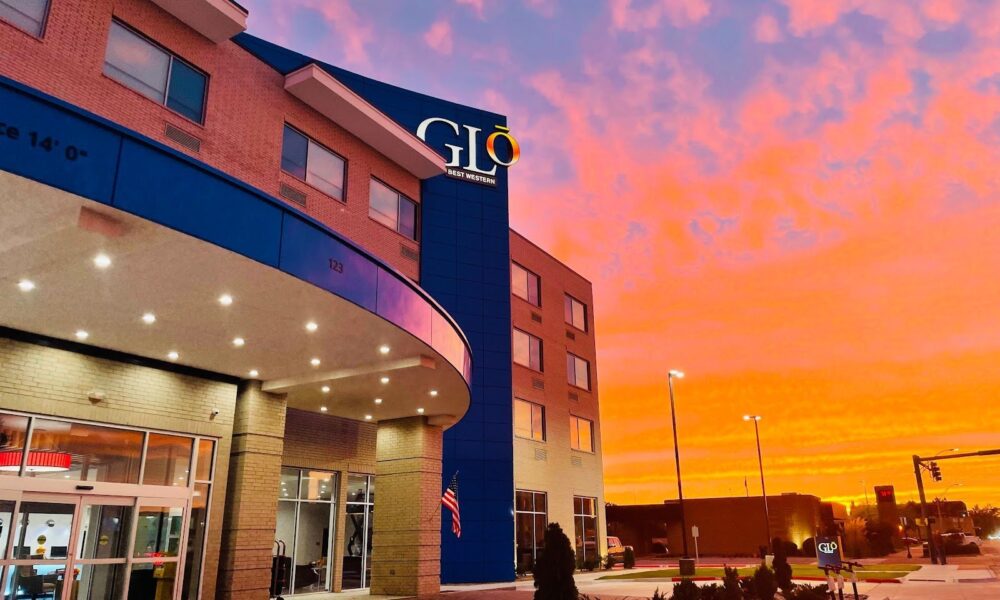 Glō Best Western Enid Ok Downtown/Convention Center Hotel