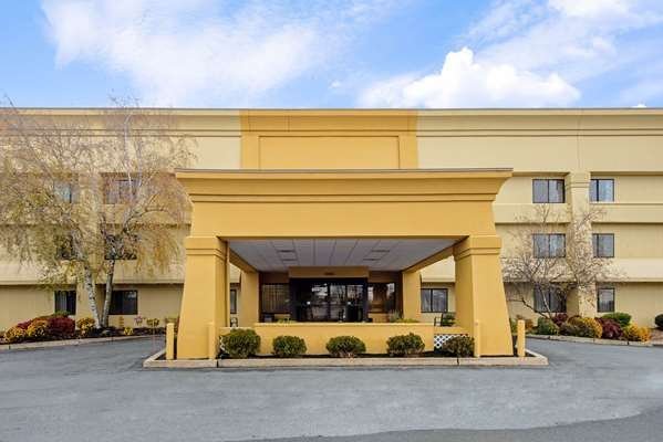 La Quinta Inn & Suites By Wyndham Harrisburg Airport Hershey