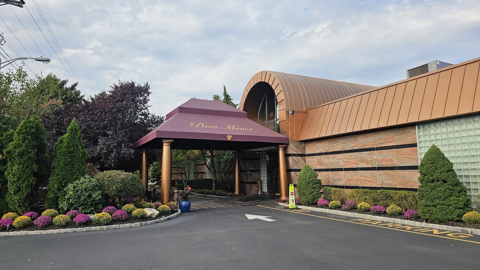 Pines Manor