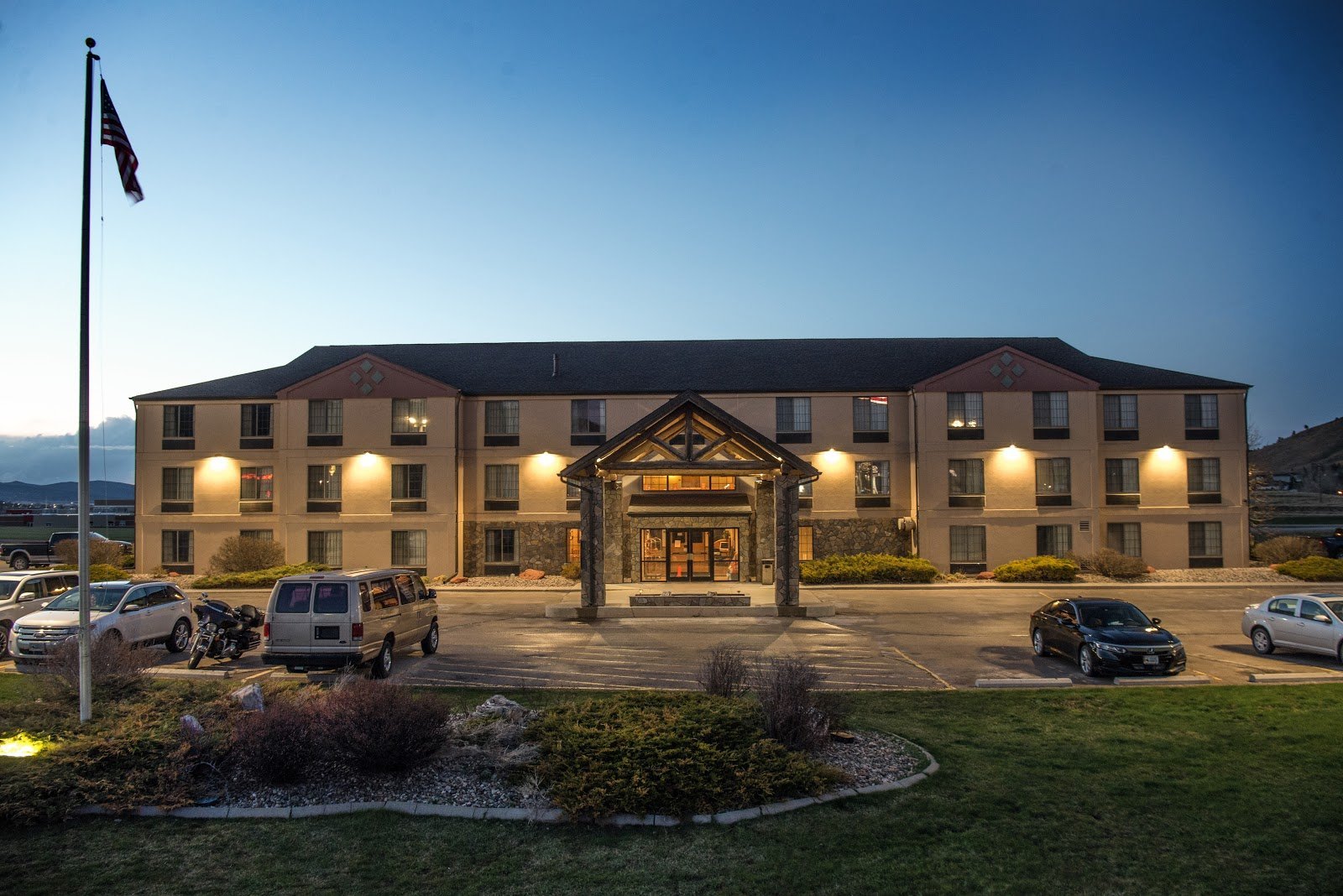 Summerset Hotel & Suites