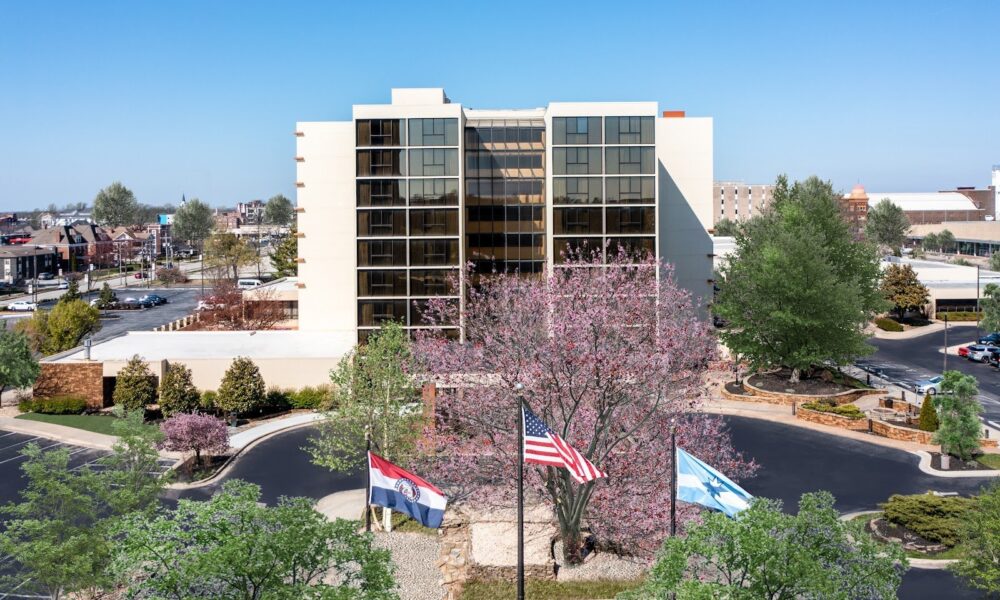 University Plaza Hotel & Convention Center